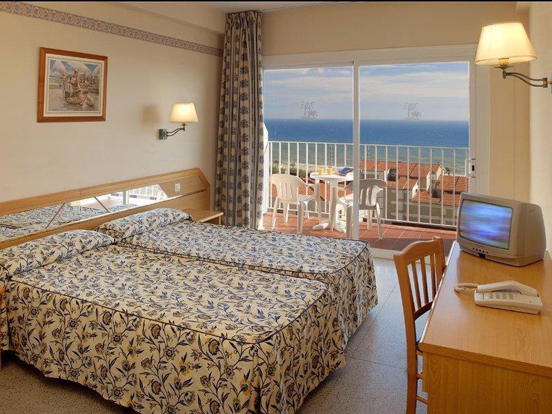 Checkin Catalonia Hotel Calella Exterior photo